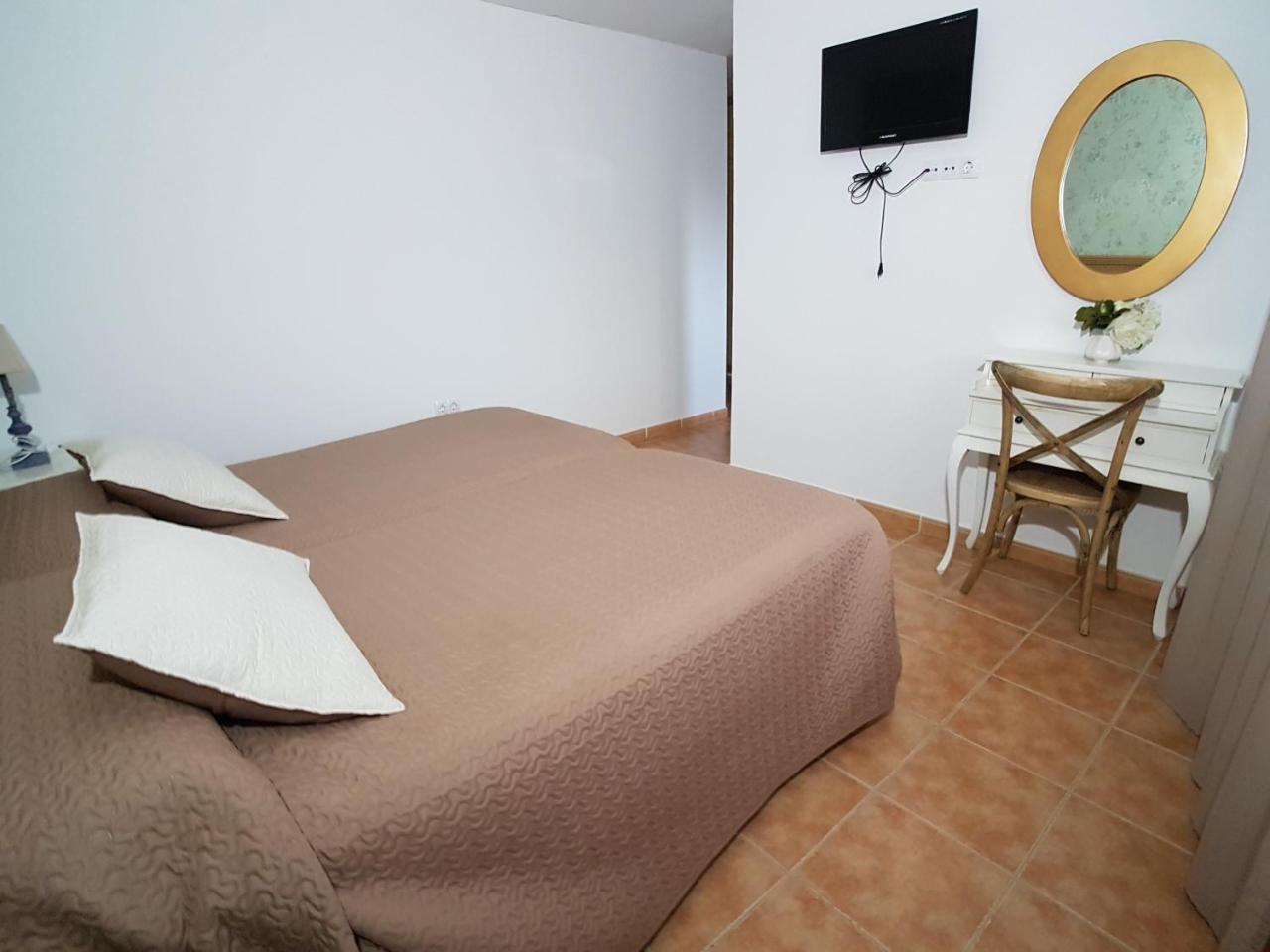 Hostal Meson La Era Riogordo Ngoại thất bức ảnh